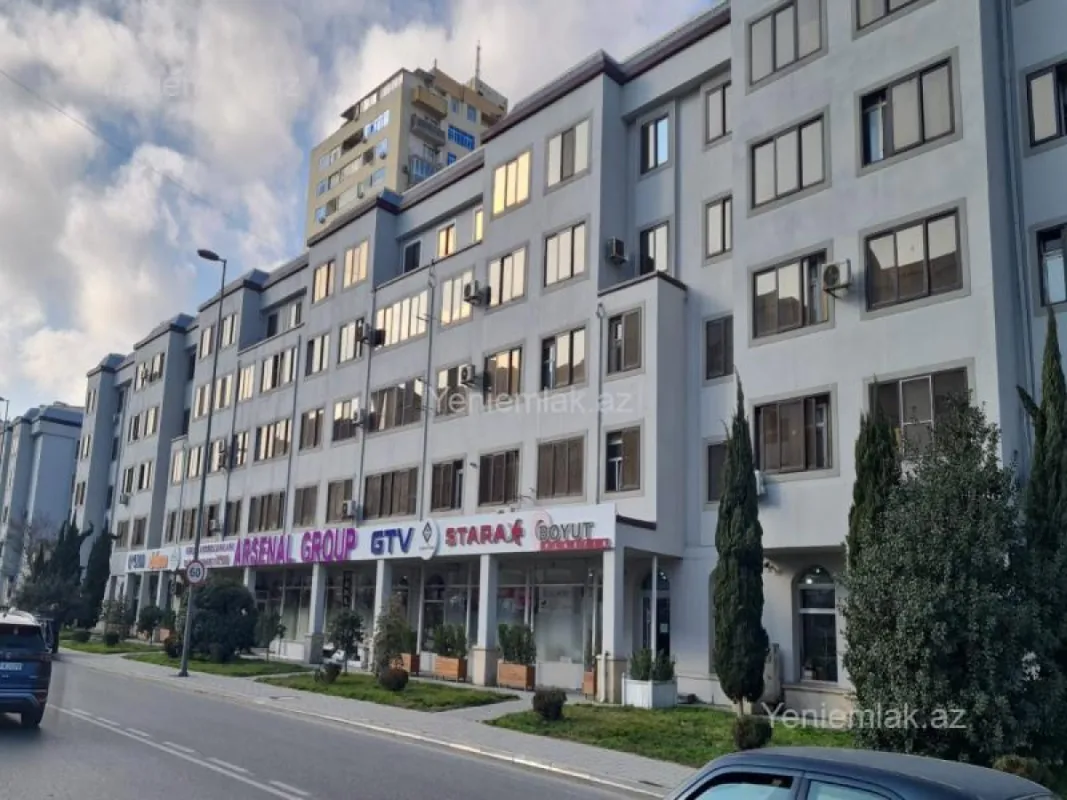 Satılır 3 otaqlı köhnə tikili 80 m²