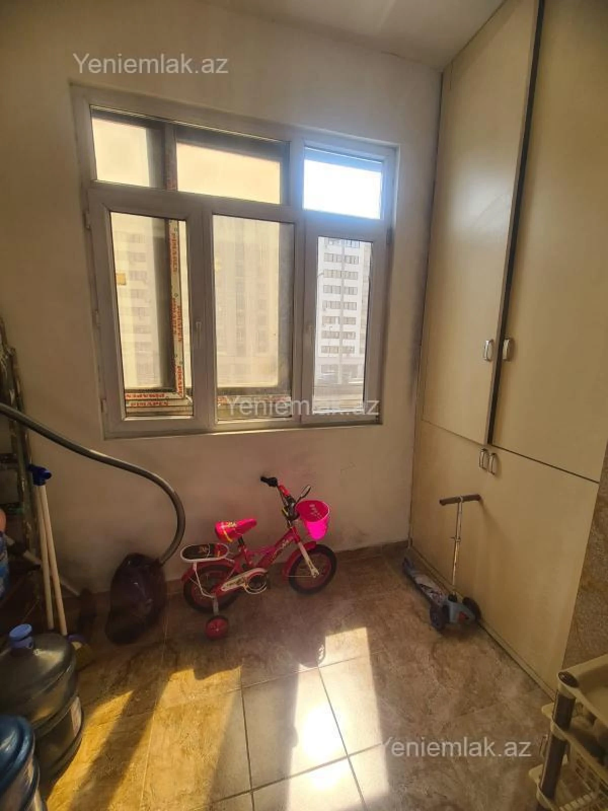 Satılır 3 otaqlı köhnə tikili 80 m²