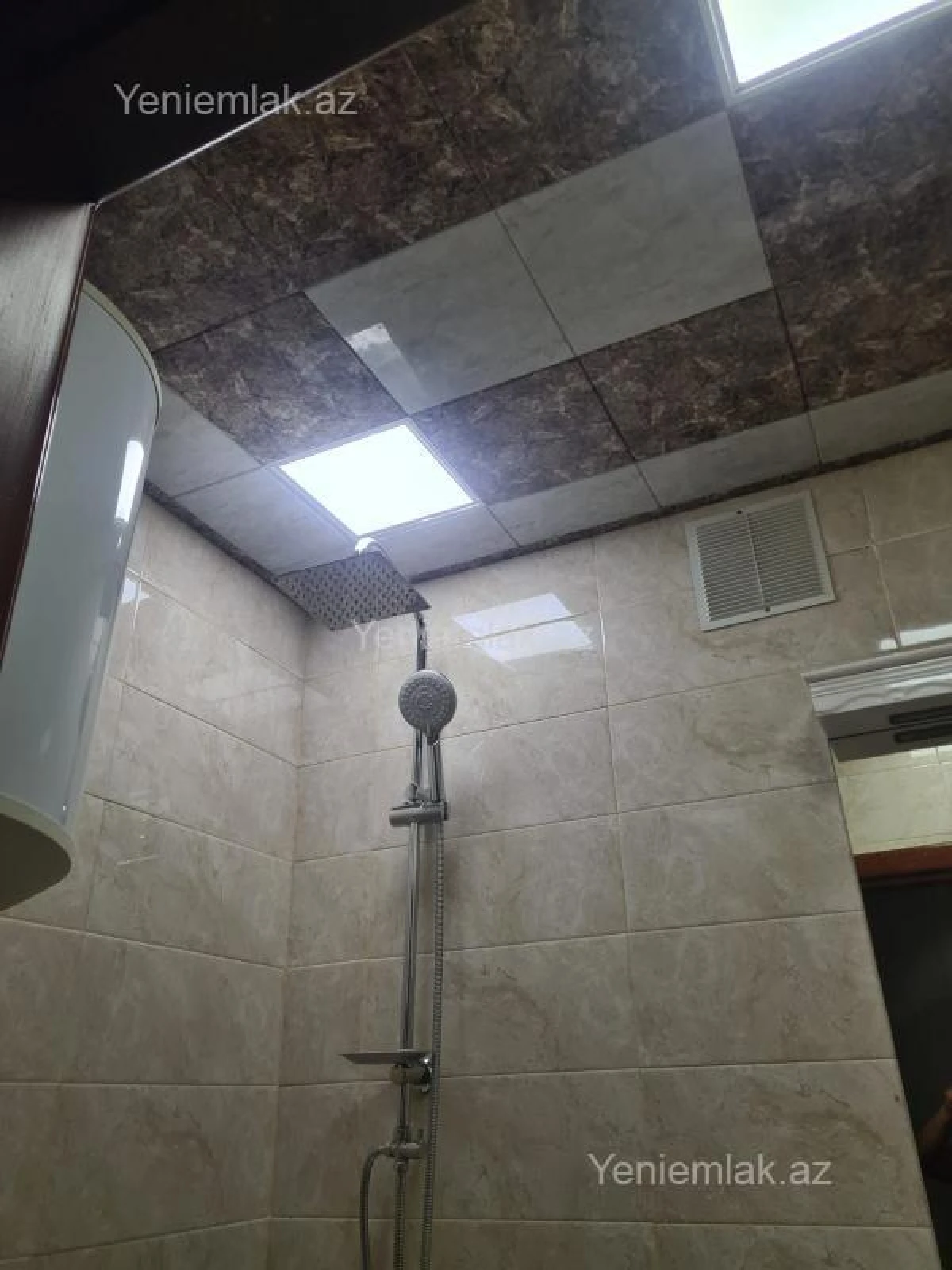 Satılır 3 otaqlı köhnə tikili 80 m²