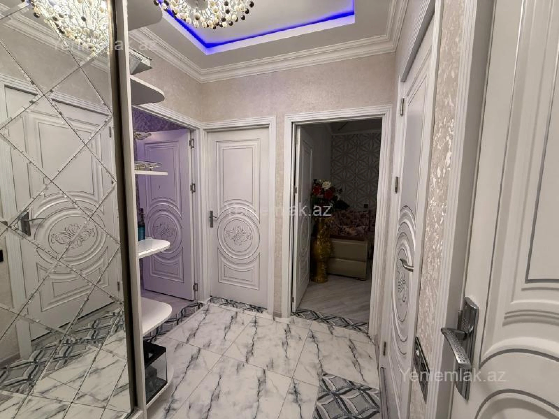 Satılır 3 otaqlı köhnə tikili 80 m²