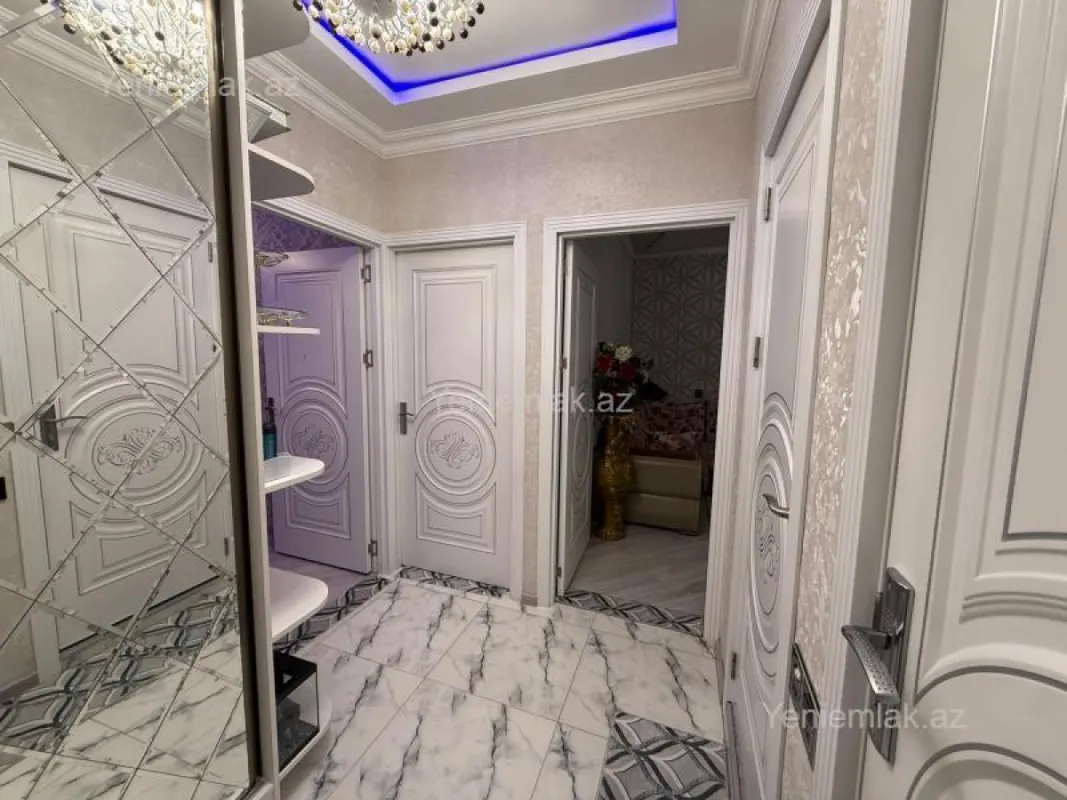 Satılır 3 otaqlı köhnə tikili 80 m²