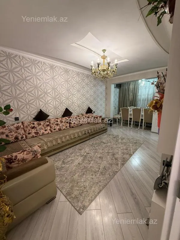 Satılır 3 otaqlı köhnə tikili 80 m²