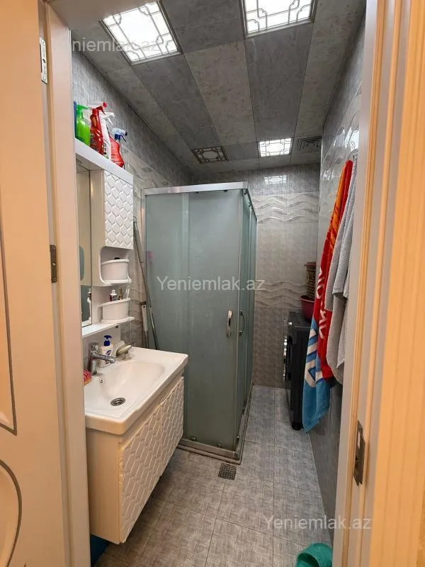 Satılır 3 otaqlı köhnə tikili 80 m²