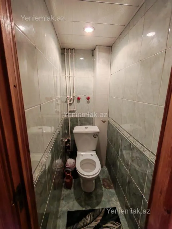 Satılır 2 otaqlı köhnə tikili 60 m²