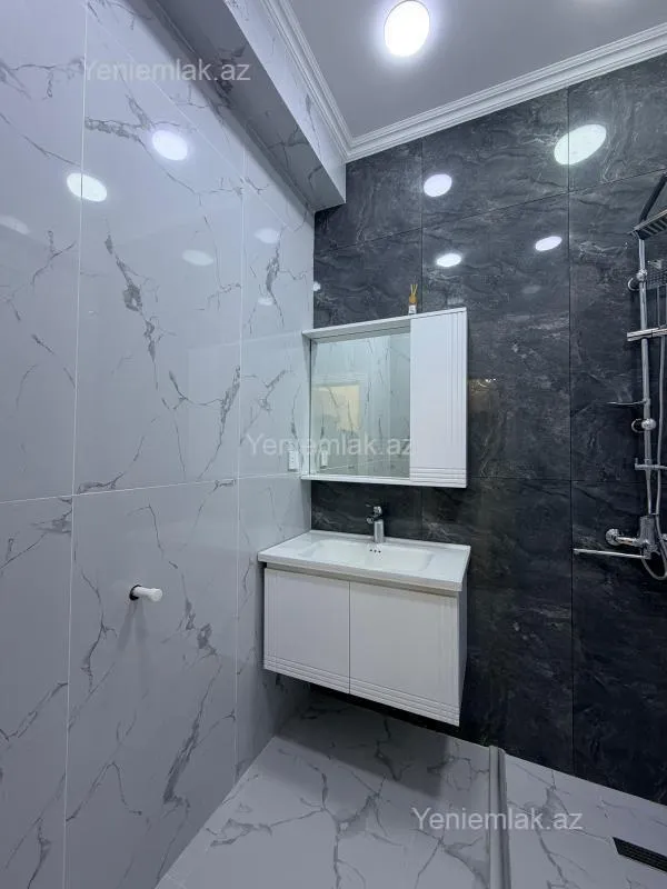 Satılır 3 otaqlı yeni tikili 70 m²