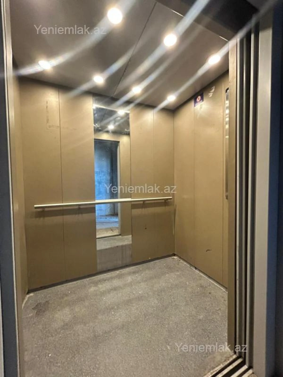 Satılır 1 otaqlı köhnə tikili 47 m²