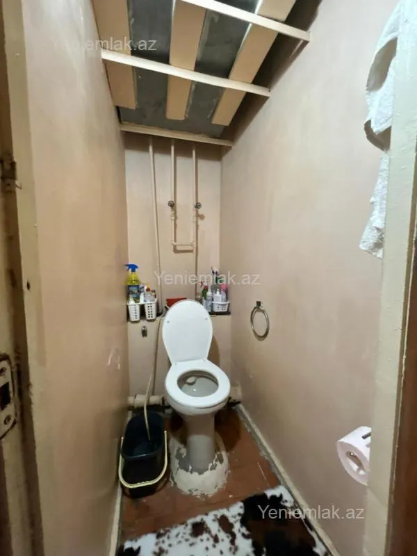 Satılır 1 otaqlı köhnə tikili 47 m²