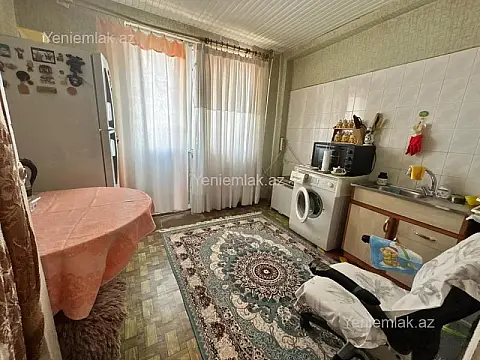 Satılır 1 otaqlı köhnə tikili 47 m²