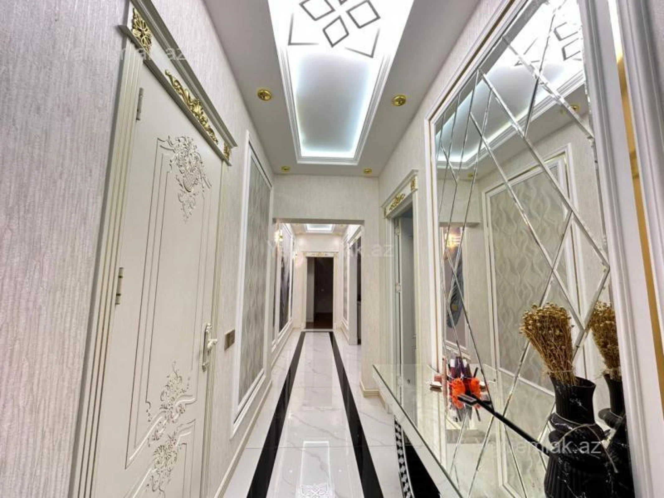 Satılır 3 otaqlı yeni tikili 116 m²