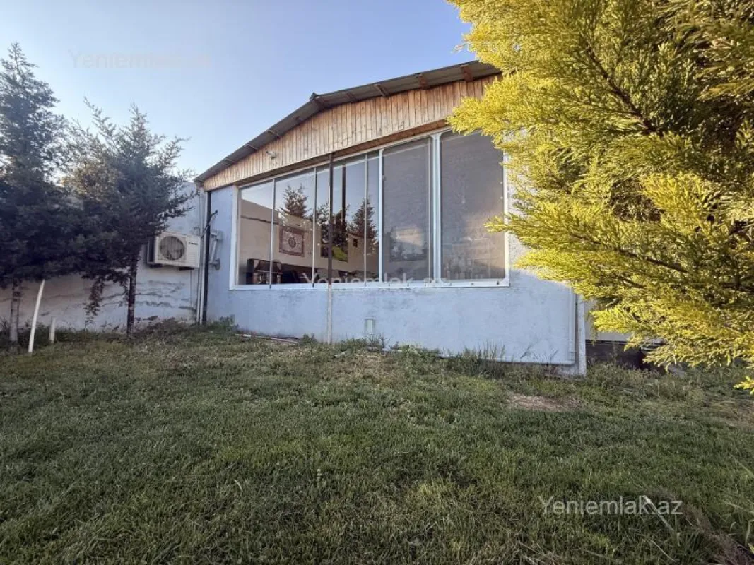 Satılır 3 otaqlı həyət evi 130 m²