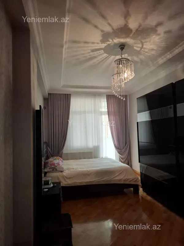 Satılır 3 otaqlı yeni tikili 133 m²