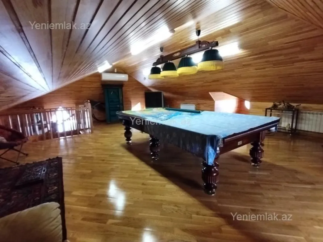 Satılır 5 otaqlı həyət evi 340 m²