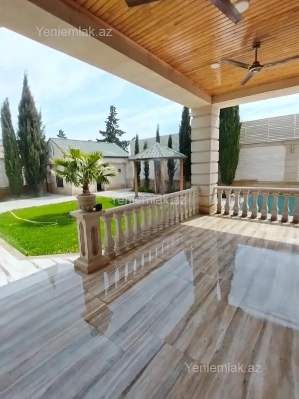 Satılır 5 otaqlı həyət evi 340 m²