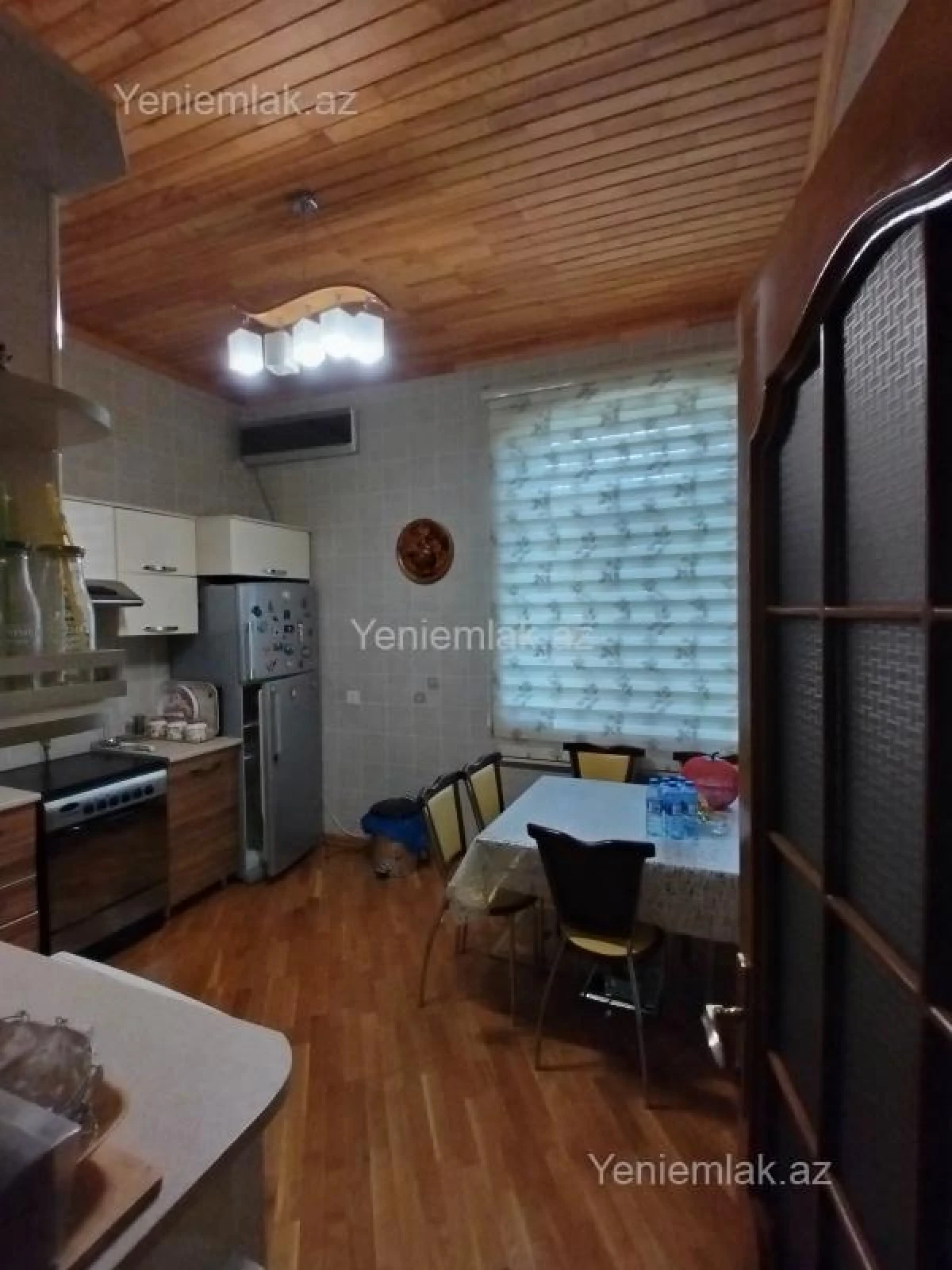 Satılır 5 otaqlı həyət evi 340 m²