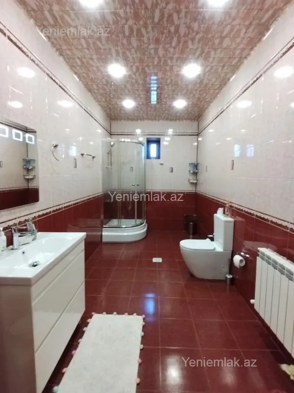 Satılır 5 otaqlı həyət evi 340 m²