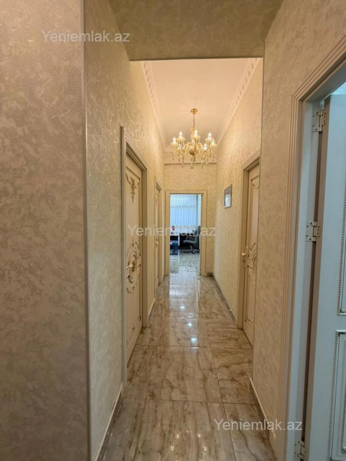 Satılır 5 otaqlı ofis 80 m²