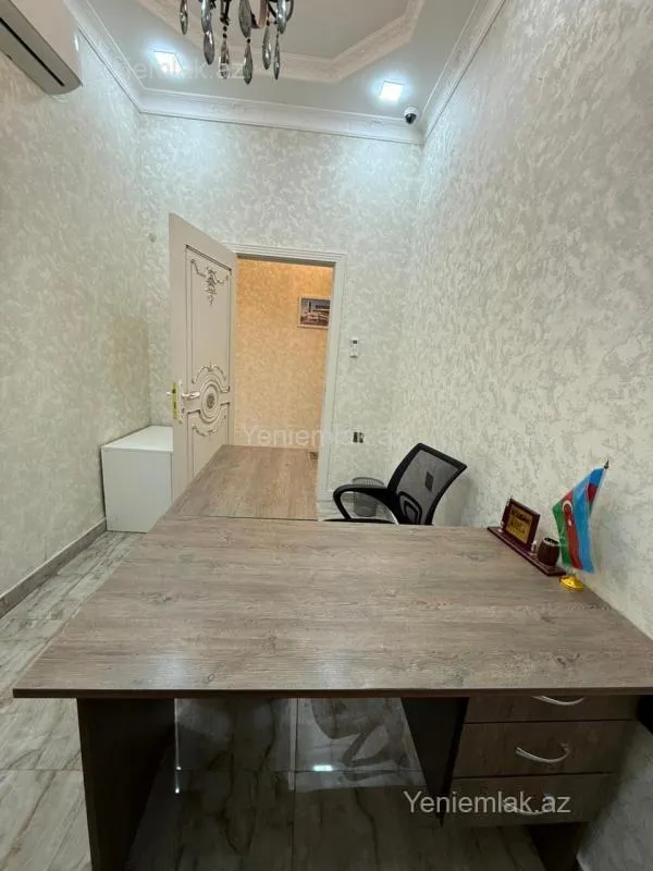Satılır 5 otaqlı ofis 80 m²