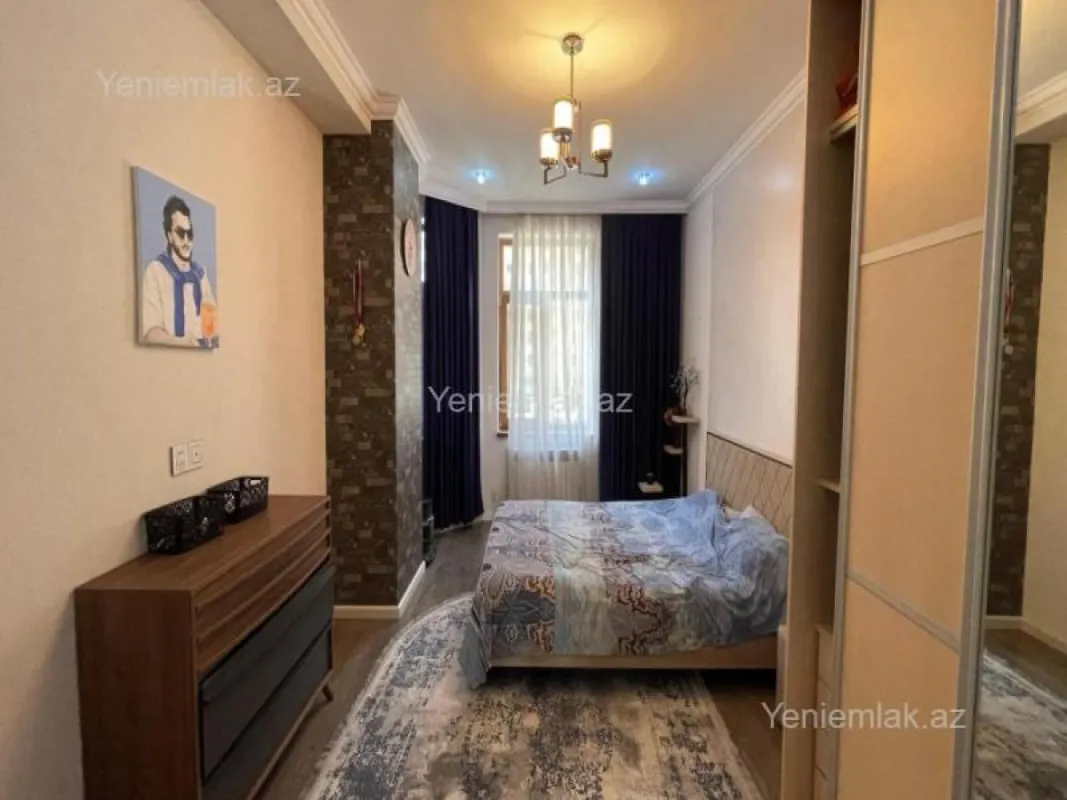 Satılır 3 otaqlı yeni tikili 137 m²