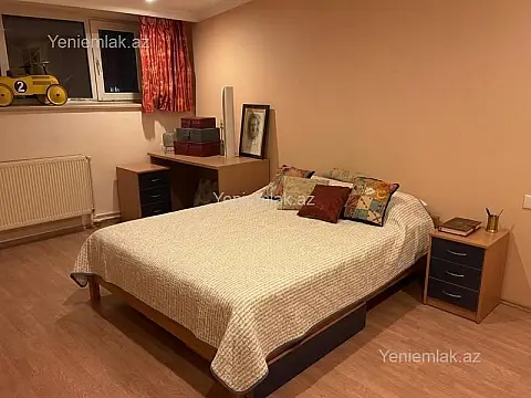 Satılır 5 otaqlı köhnə tikili 160 m²