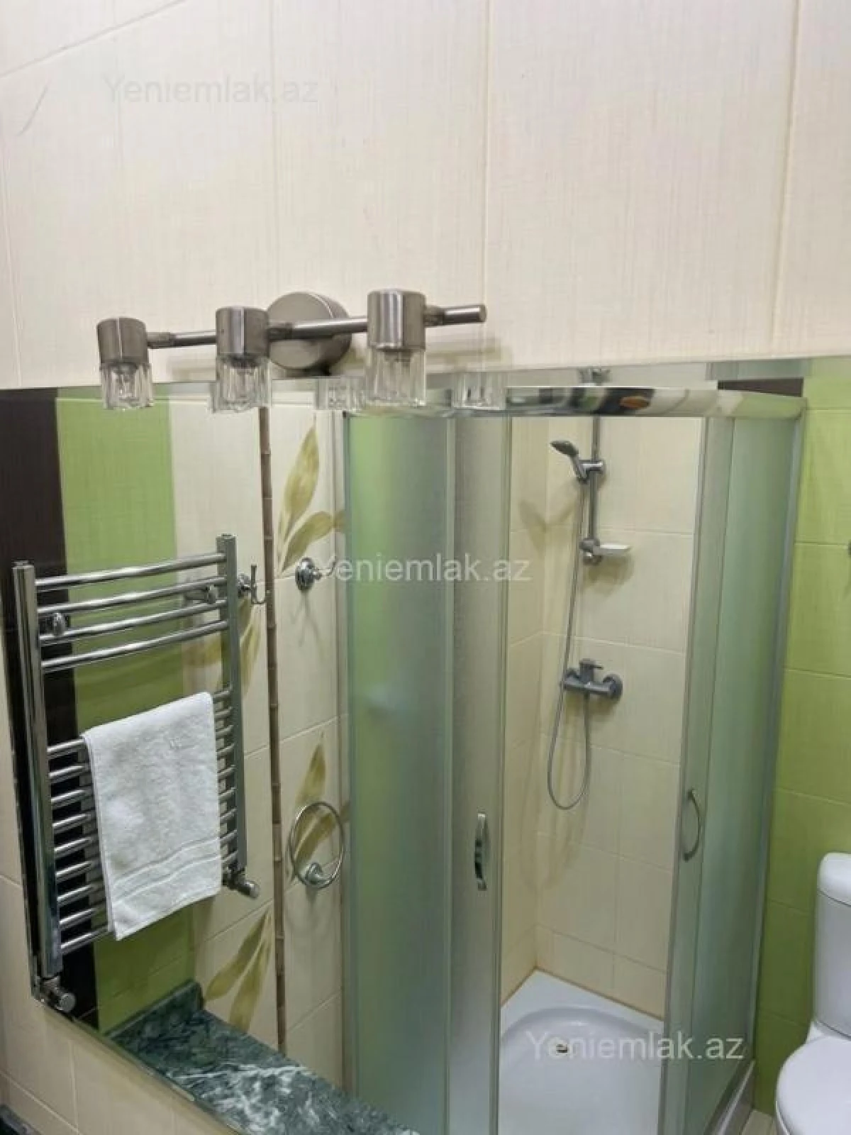 Satılır 5 otaqlı köhnə tikili 160 m²