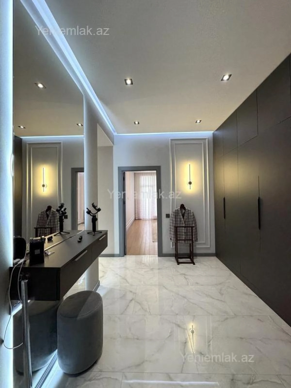 Satılır 3 otaqlı yeni tikili 165 m²