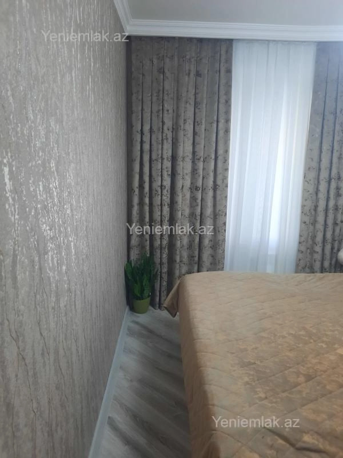 Satılır 3 otaqlı köhnə tikili 80 m²