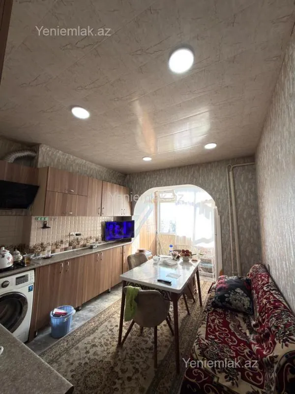 Satılır 2 otaqlı köhnə tikili 60 m²