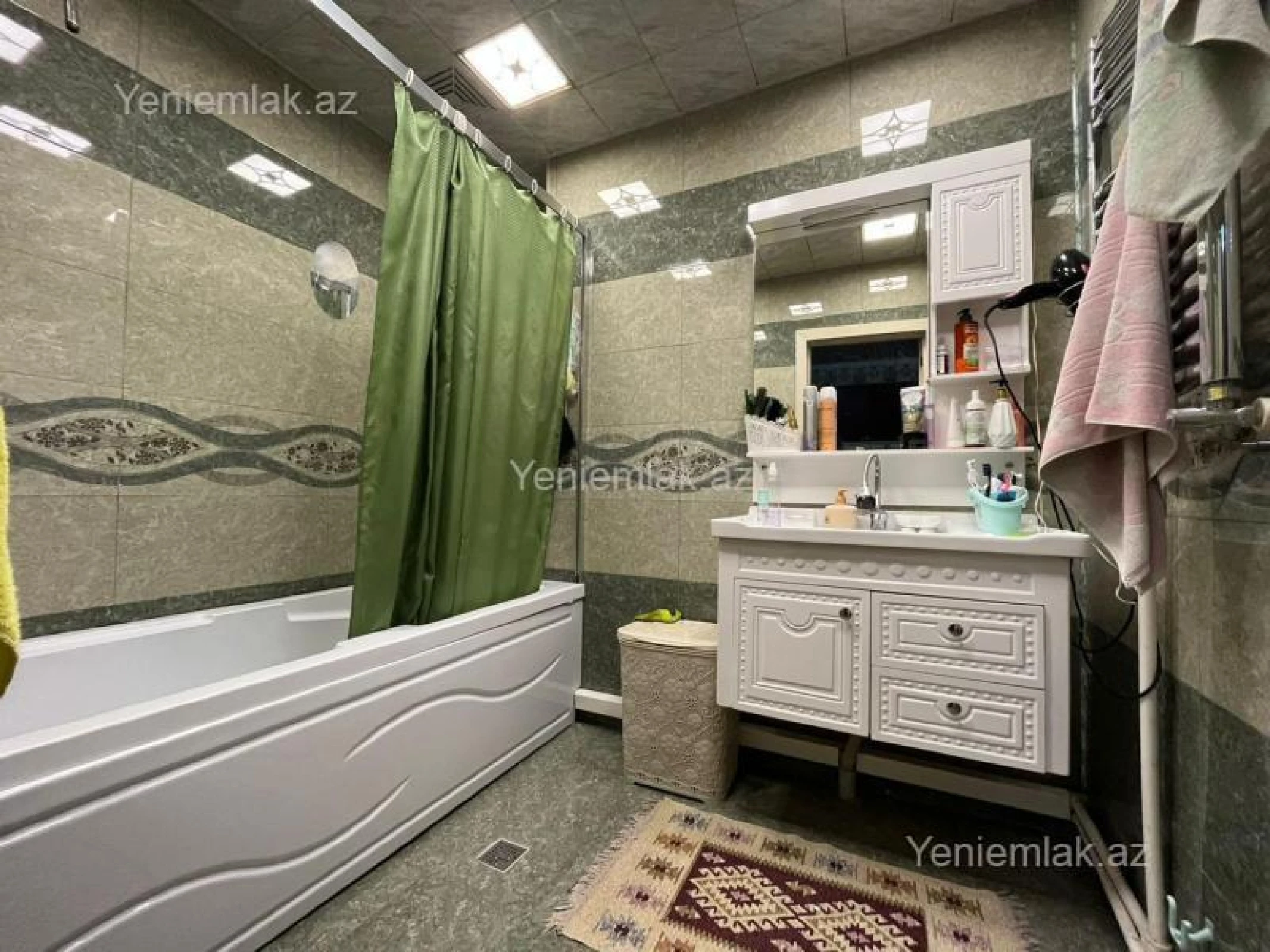 Satılır 3 otaqlı yeni tikili 145 m²