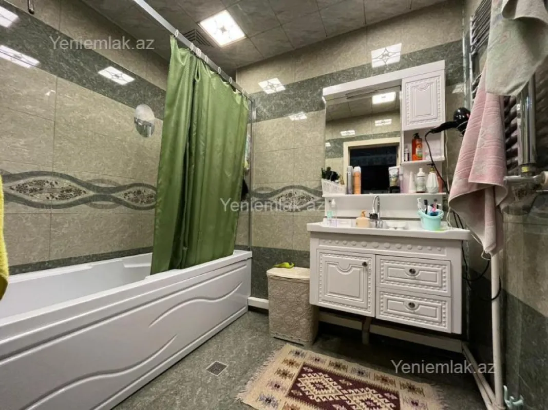 Satılır 3 otaqlı yeni tikili 145 m²