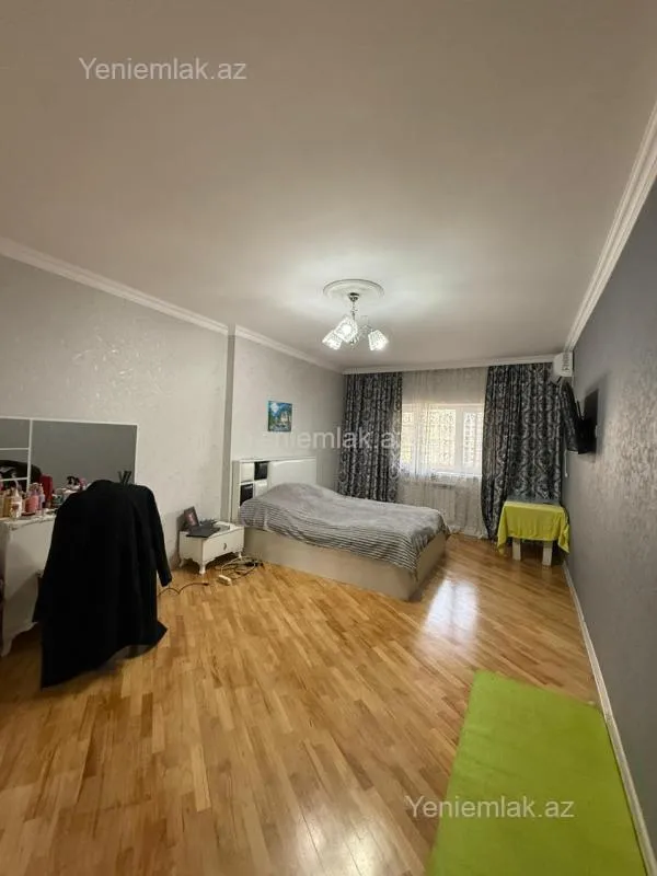 Satılır 3 otaqlı yeni tikili 145 m²