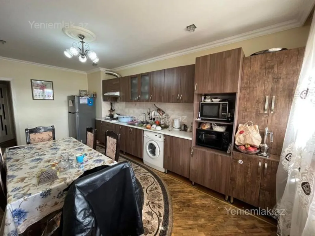 Satılır 3 otaqlı yeni tikili 145 m²