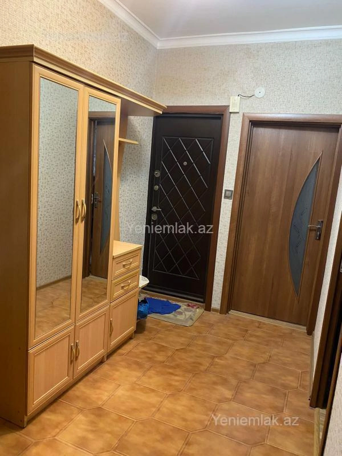 Satılır 4 otaqlı köhnə tikili 110 m²