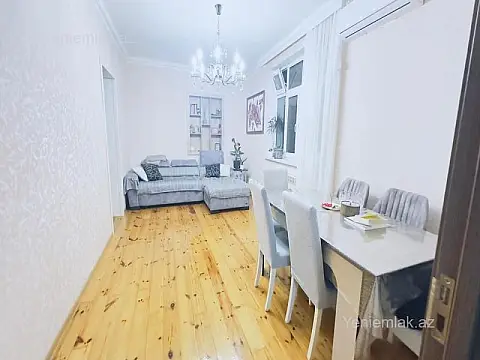 Satılır 4 otaqlı köhnə tikili 80 m²