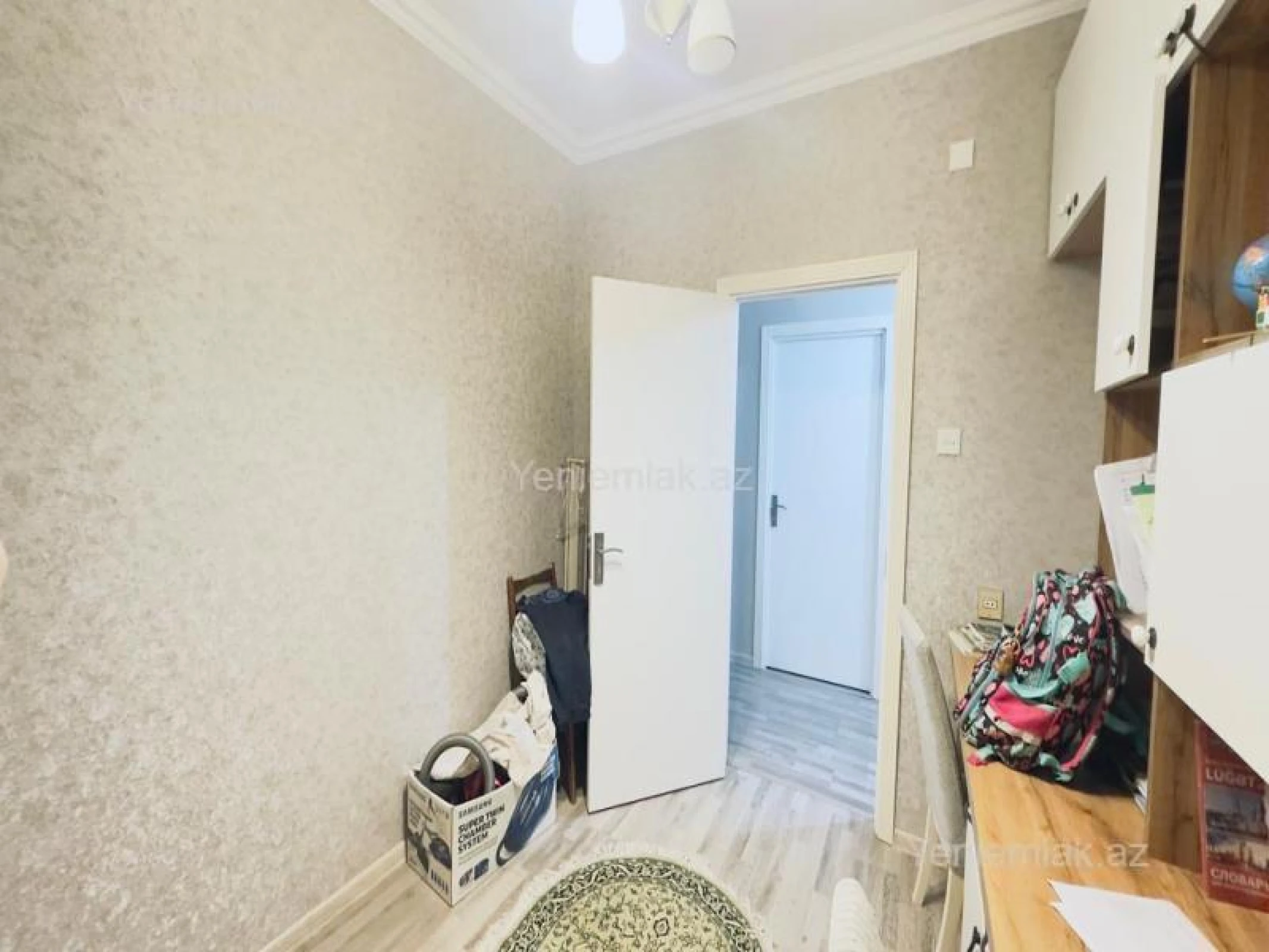 Satılır 4 otaqlı köhnə tikili 80 m²