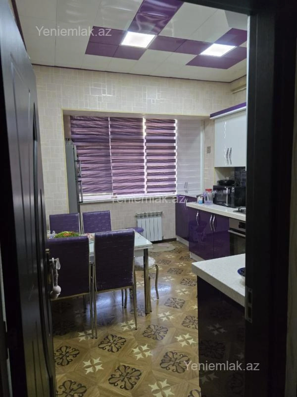 Satılır 2 otaqlı köhnə tikili 65 m²