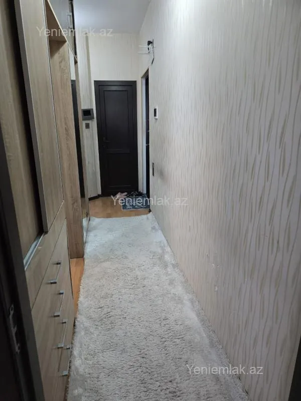 Satılır 2 otaqlı köhnə tikili 65 m²