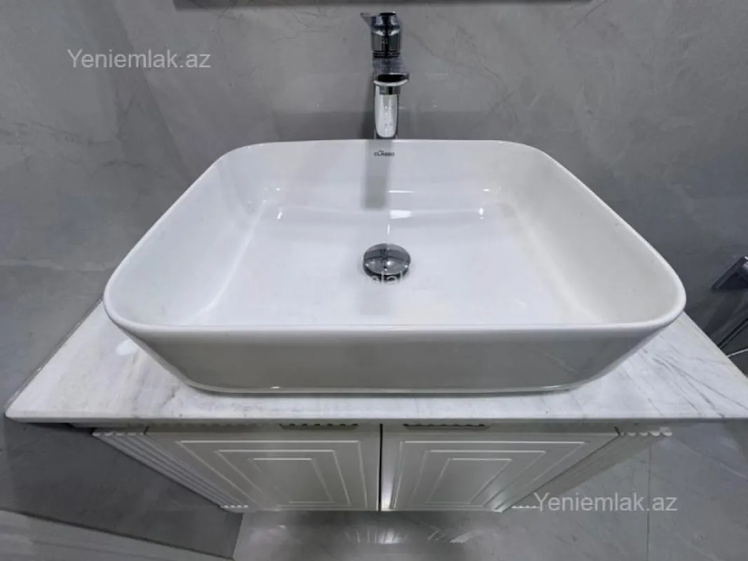 Satılır 2 otaqlı yeni tikili 70 m²