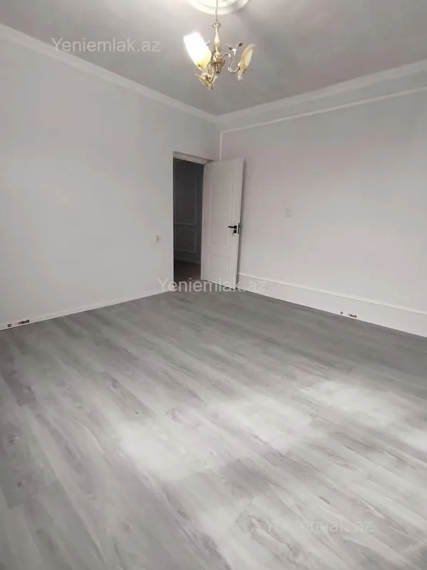 Satılır 5 otaqlı həyət evi 160 m²