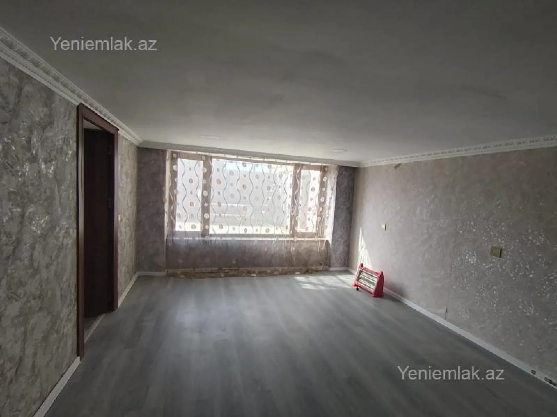 Satılır 5 otaqlı həyət evi 160 m²