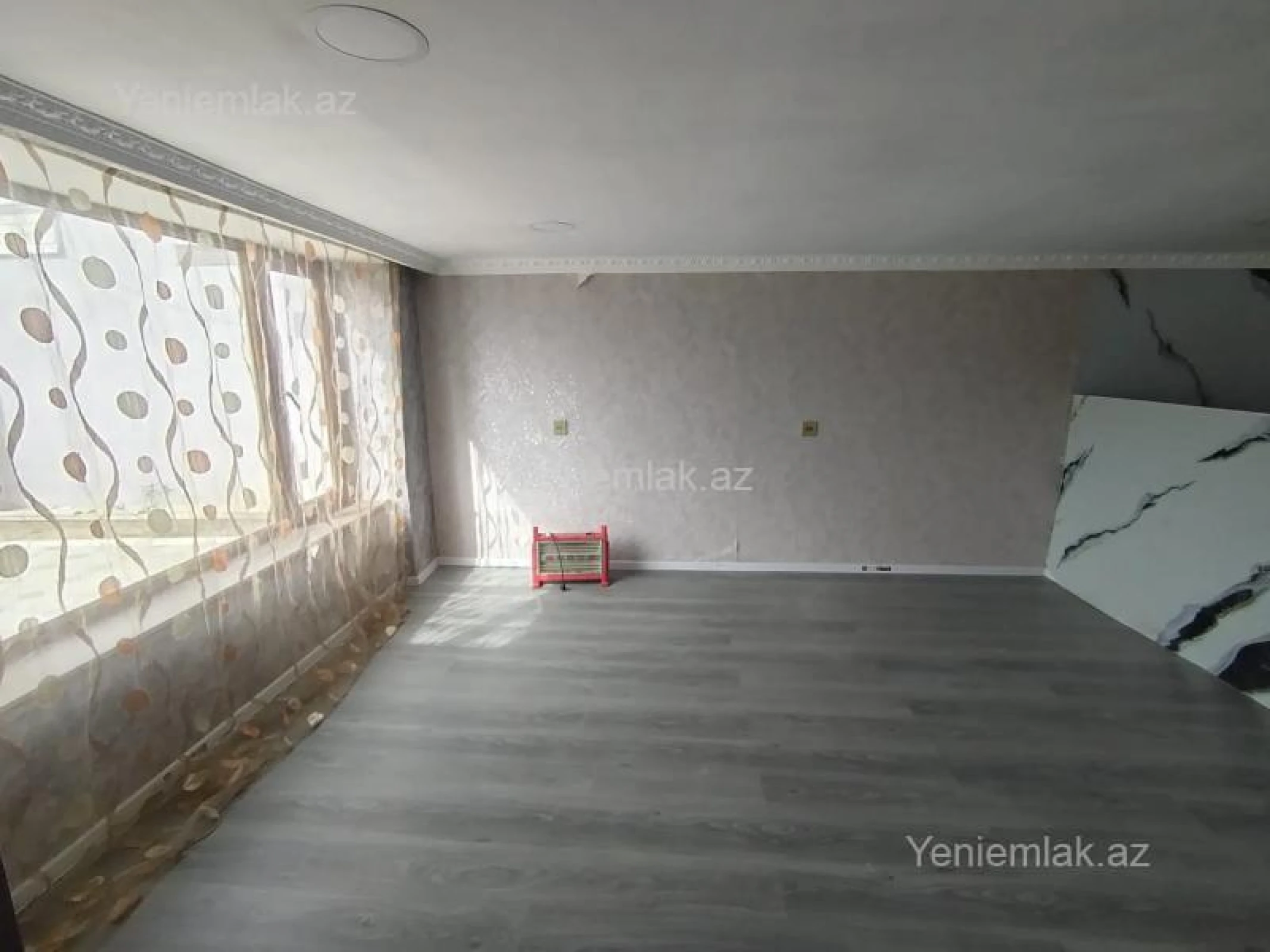 Satılır 5 otaqlı həyət evi 160 m²
