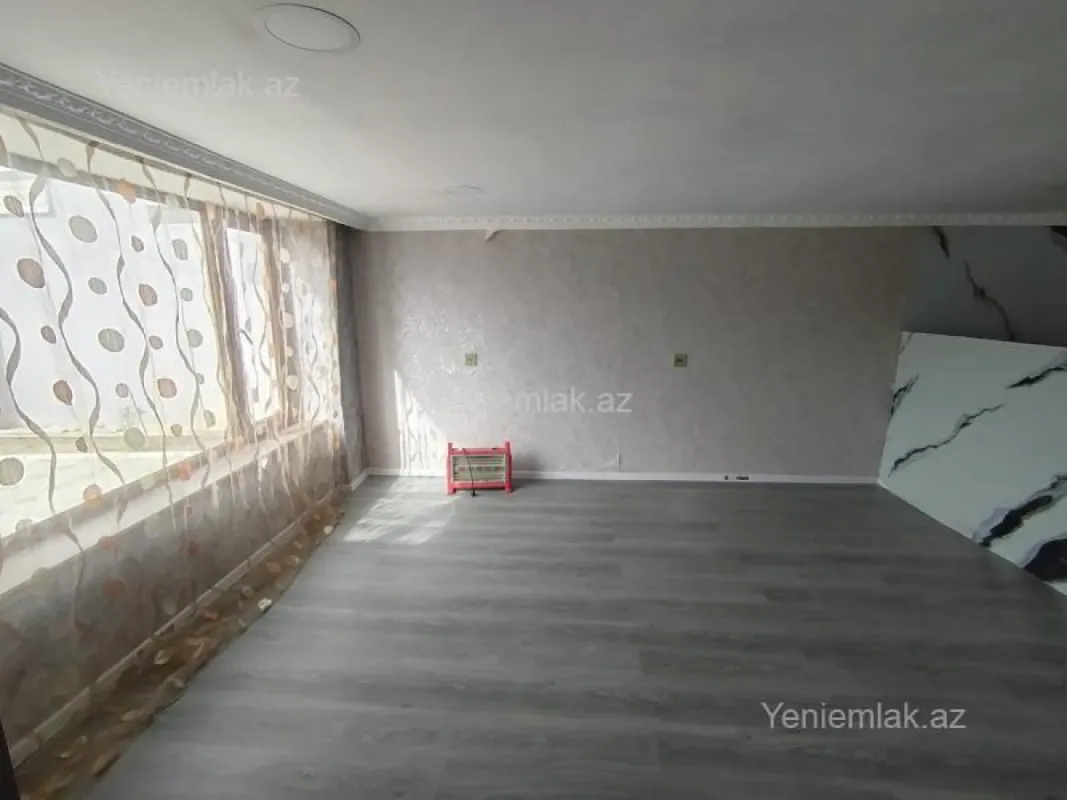 Satılır 5 otaqlı həyət evi 160 m²
