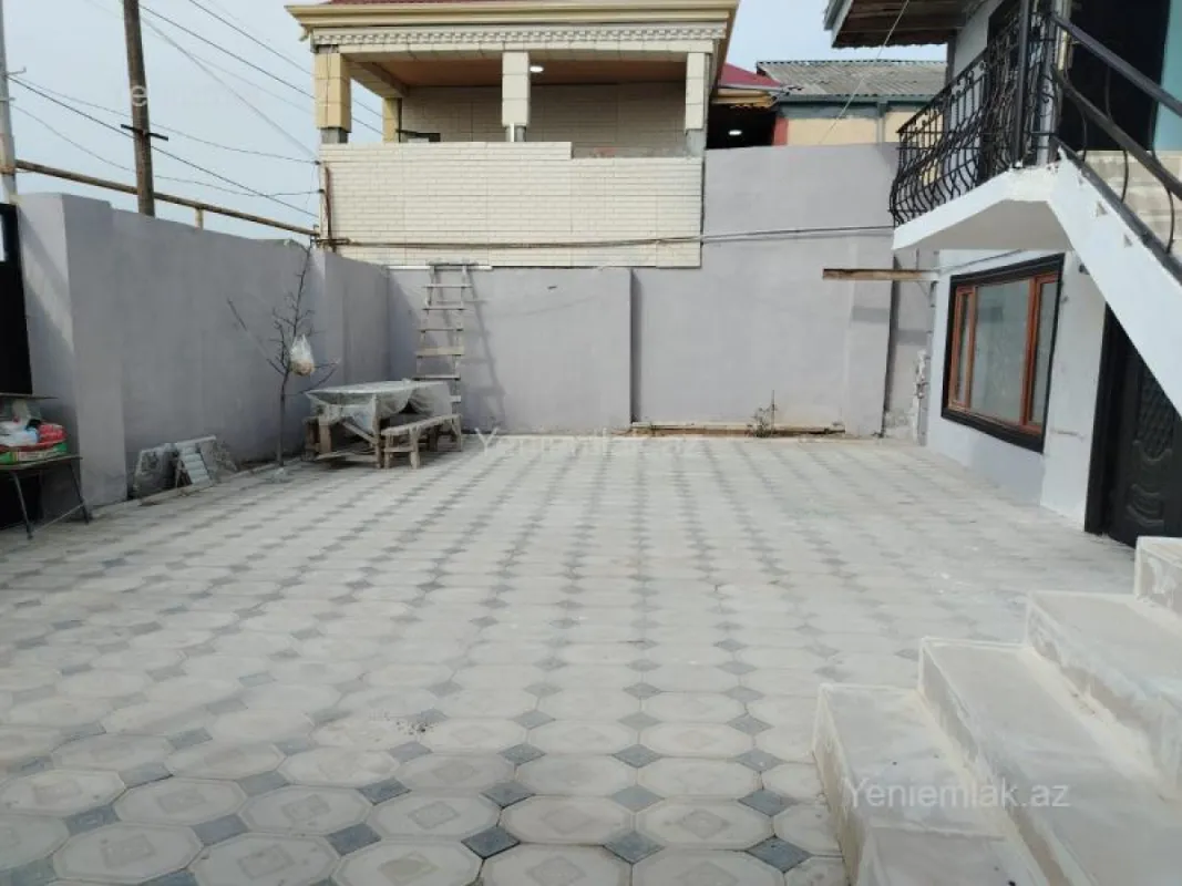 Satılır 5 otaqlı həyət evi 160 m²