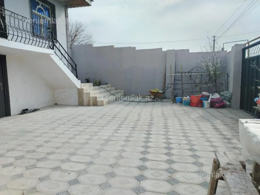 Satılır 5 otaqlı həyət evi 160 m²