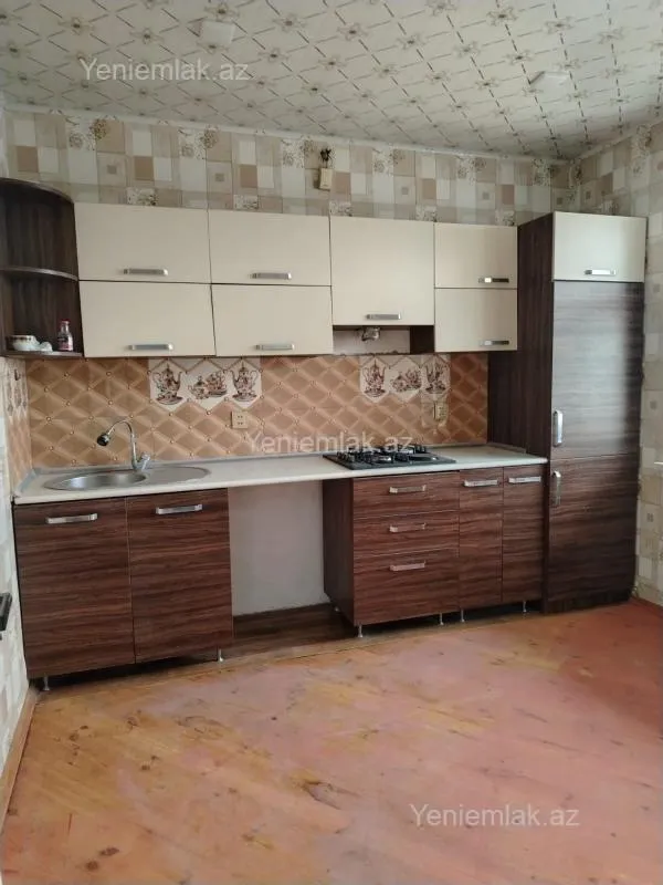 Satılır 5 otaqlı həyət evi 160 m²