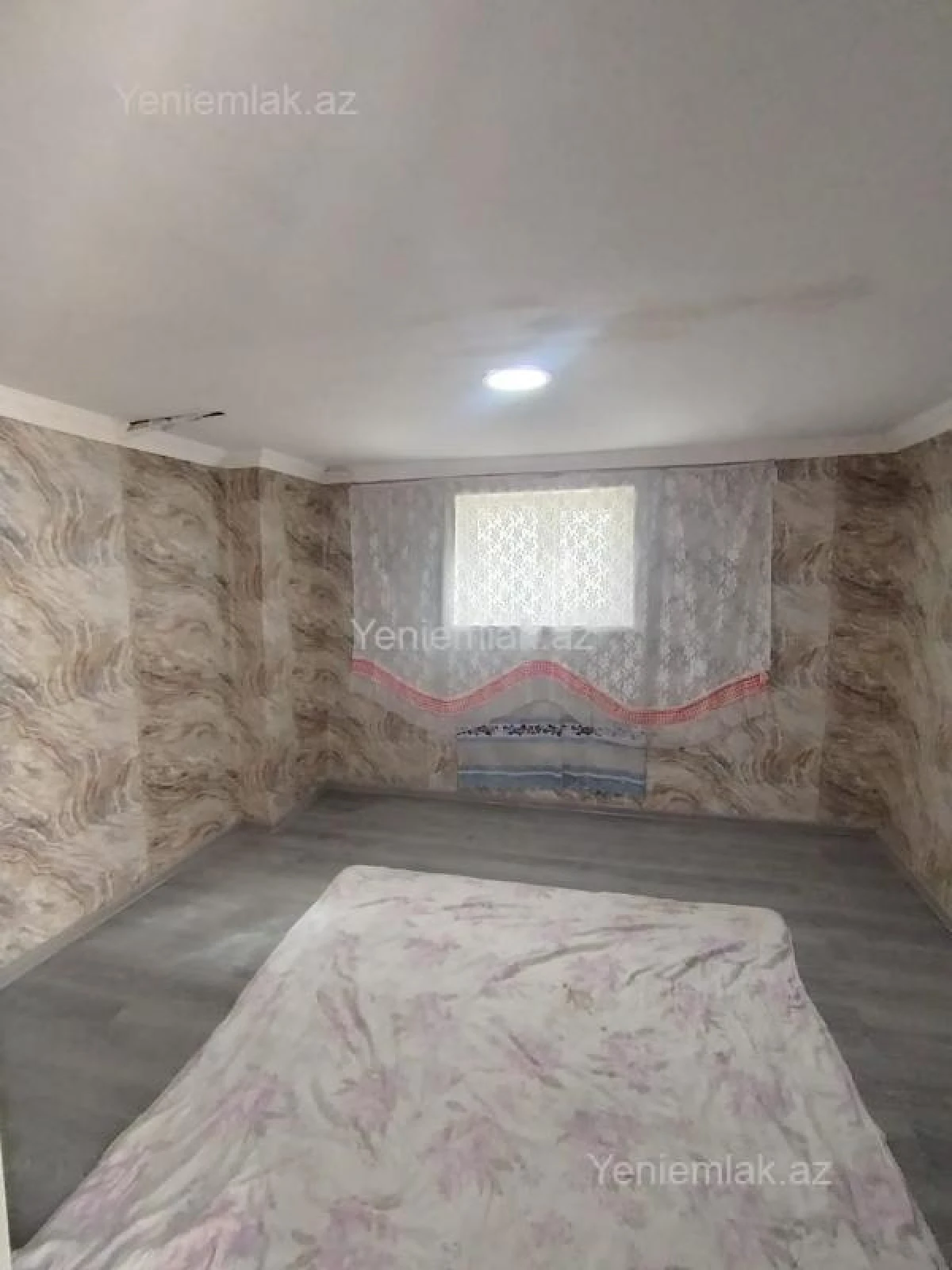 Satılır 5 otaqlı həyət evi 160 m²