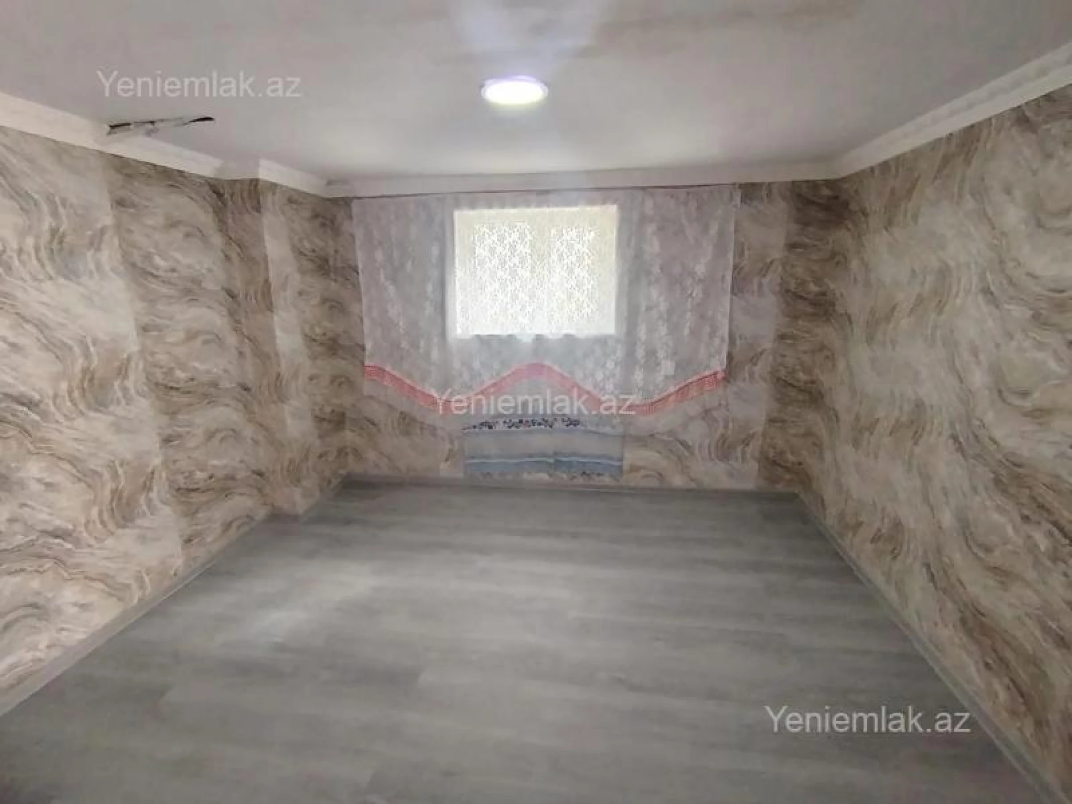 Satılır 5 otaqlı həyət evi 160 m²