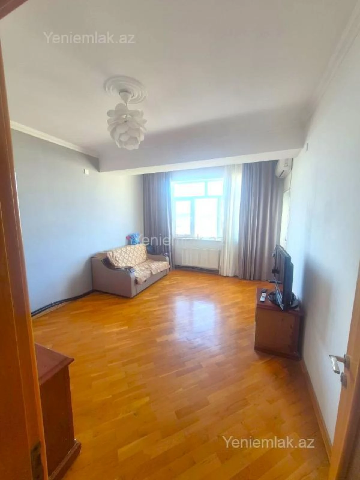 Satılır 3 otaqlı yeni tikili 95 m²