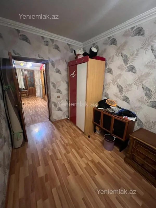Satılır 3 otaqlı köhnə tikili 70 m²