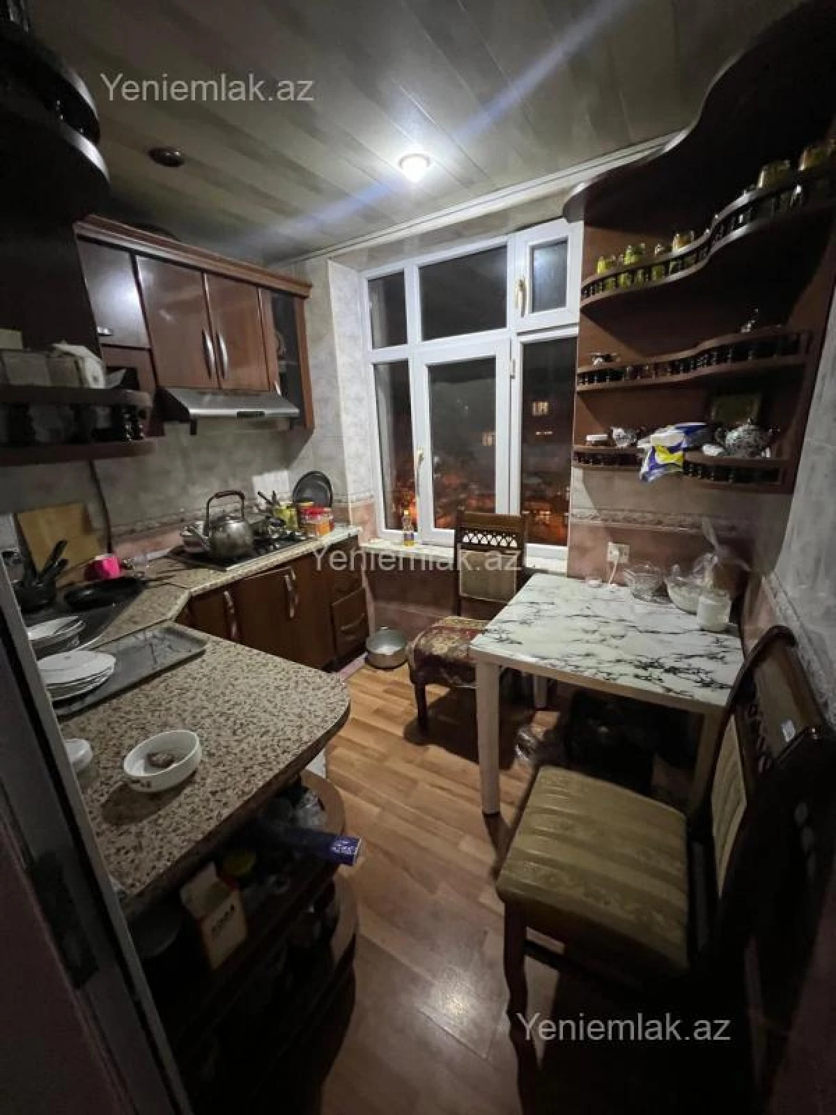 Satılır 3 otaqlı köhnə tikili 70 m²