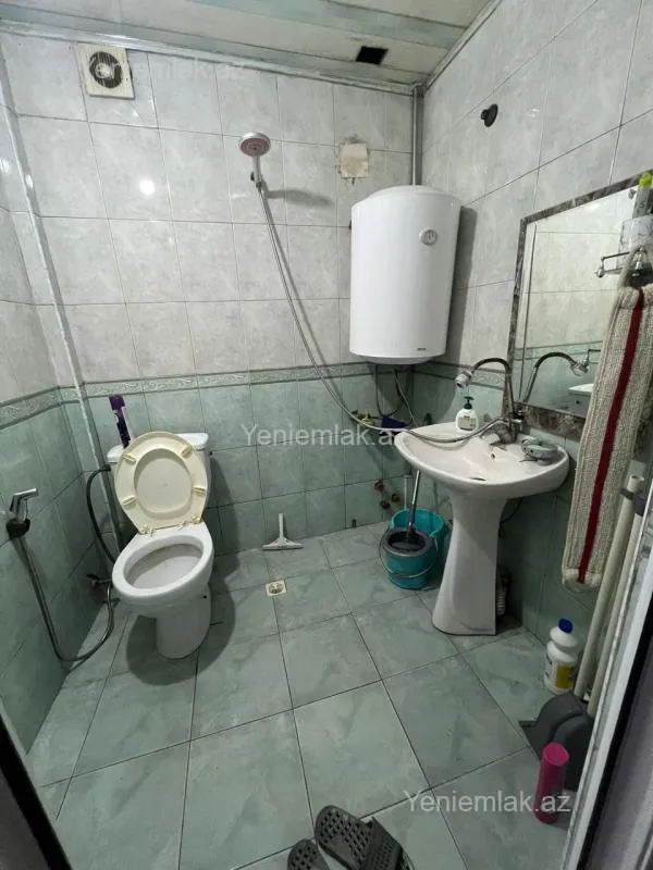 Satılır 3 otaqlı köhnə tikili 70 m²